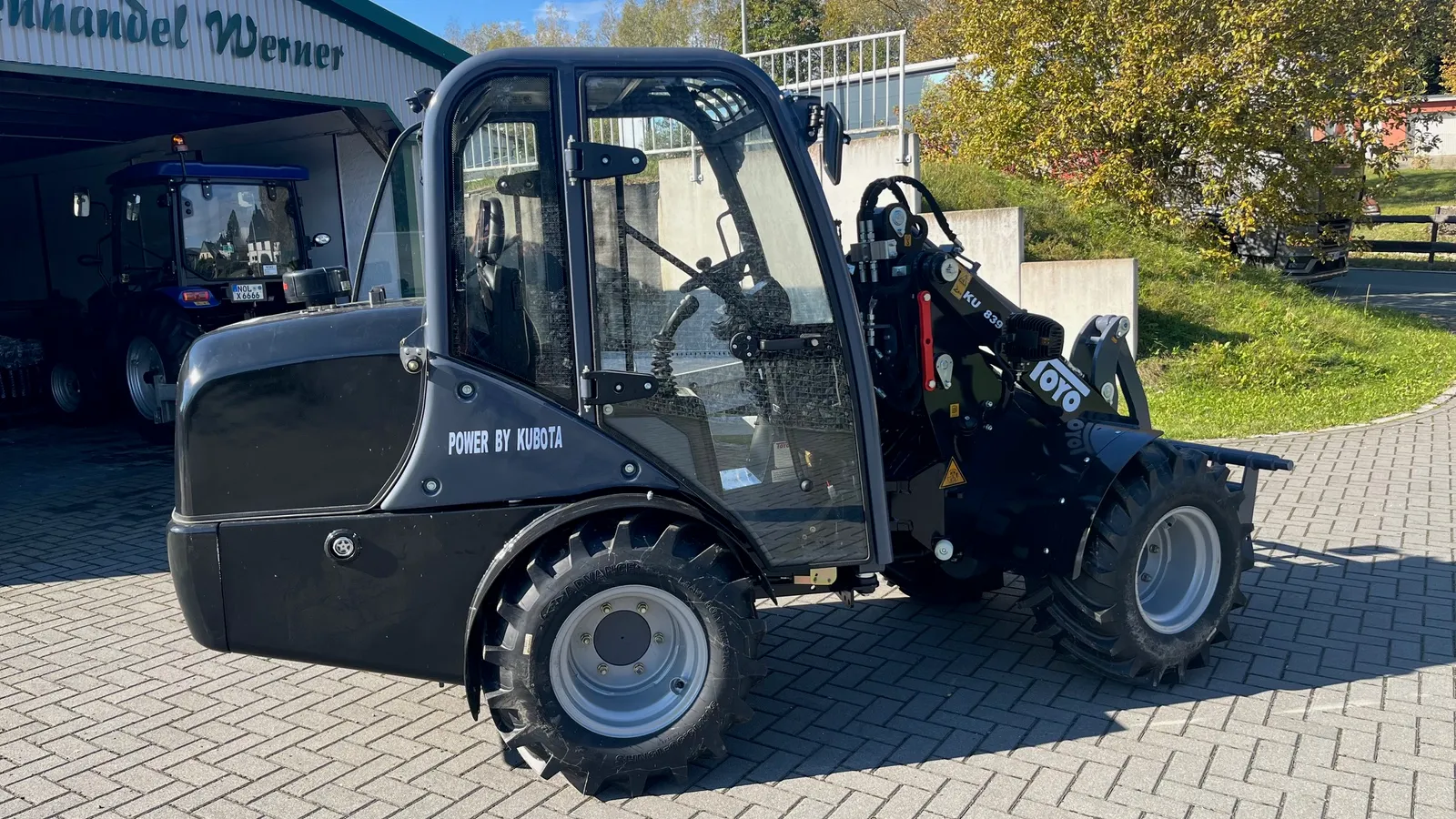 Toyo Hoflader 839 LP (Low Profile) mit Kabine — Hoflader, 25 PS — Ansicht 2