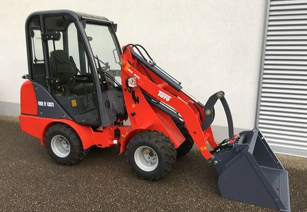 Toyo Hoflader Modell 826-III Stage V Kabine — Hoflader, 25 PS — Ansicht 7