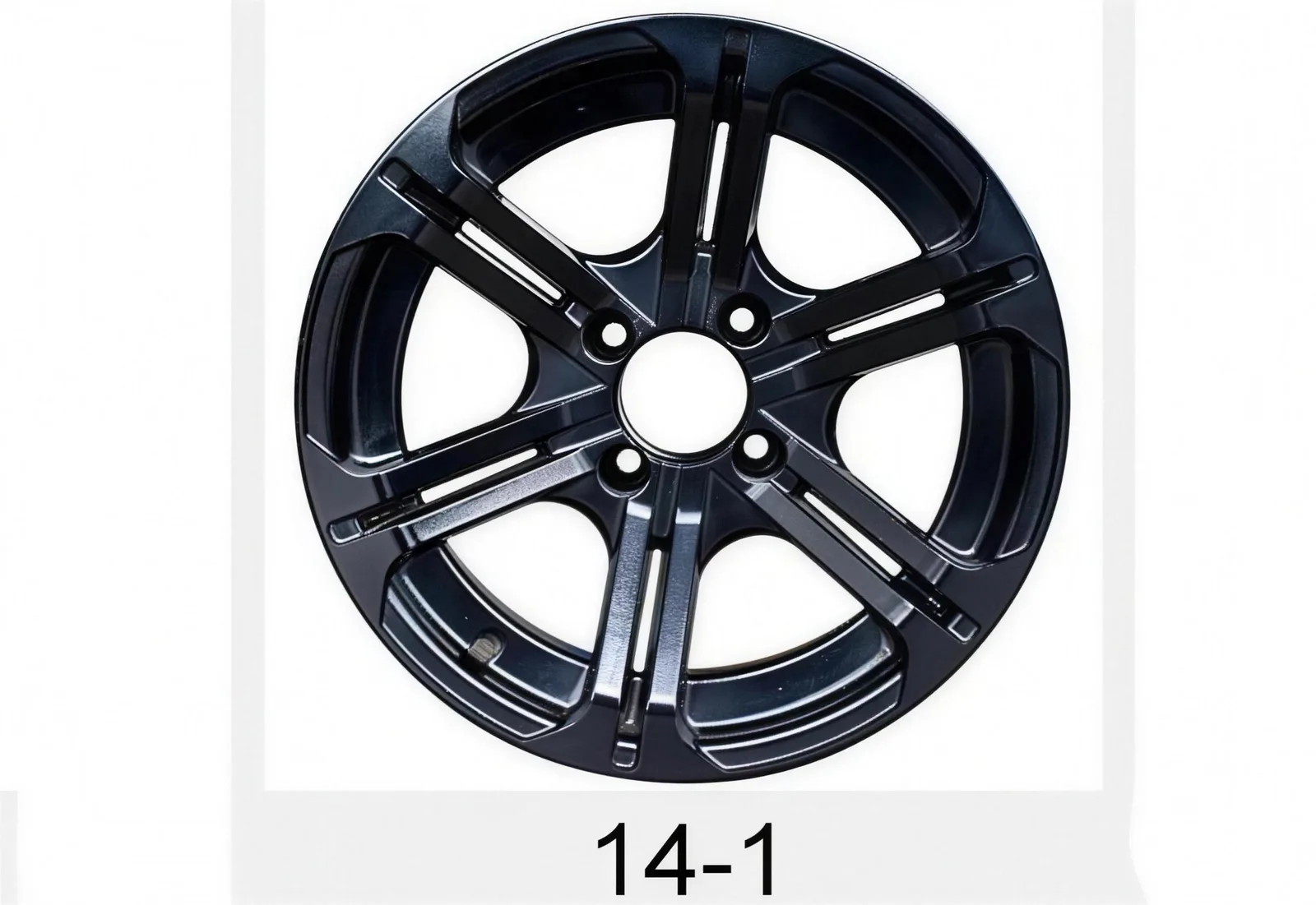 Zubehör WSM 215/35-14 Straßenbereifung für Golfcarts – Detailansicht Leichtmetallfelge, 5-Speichen-Design